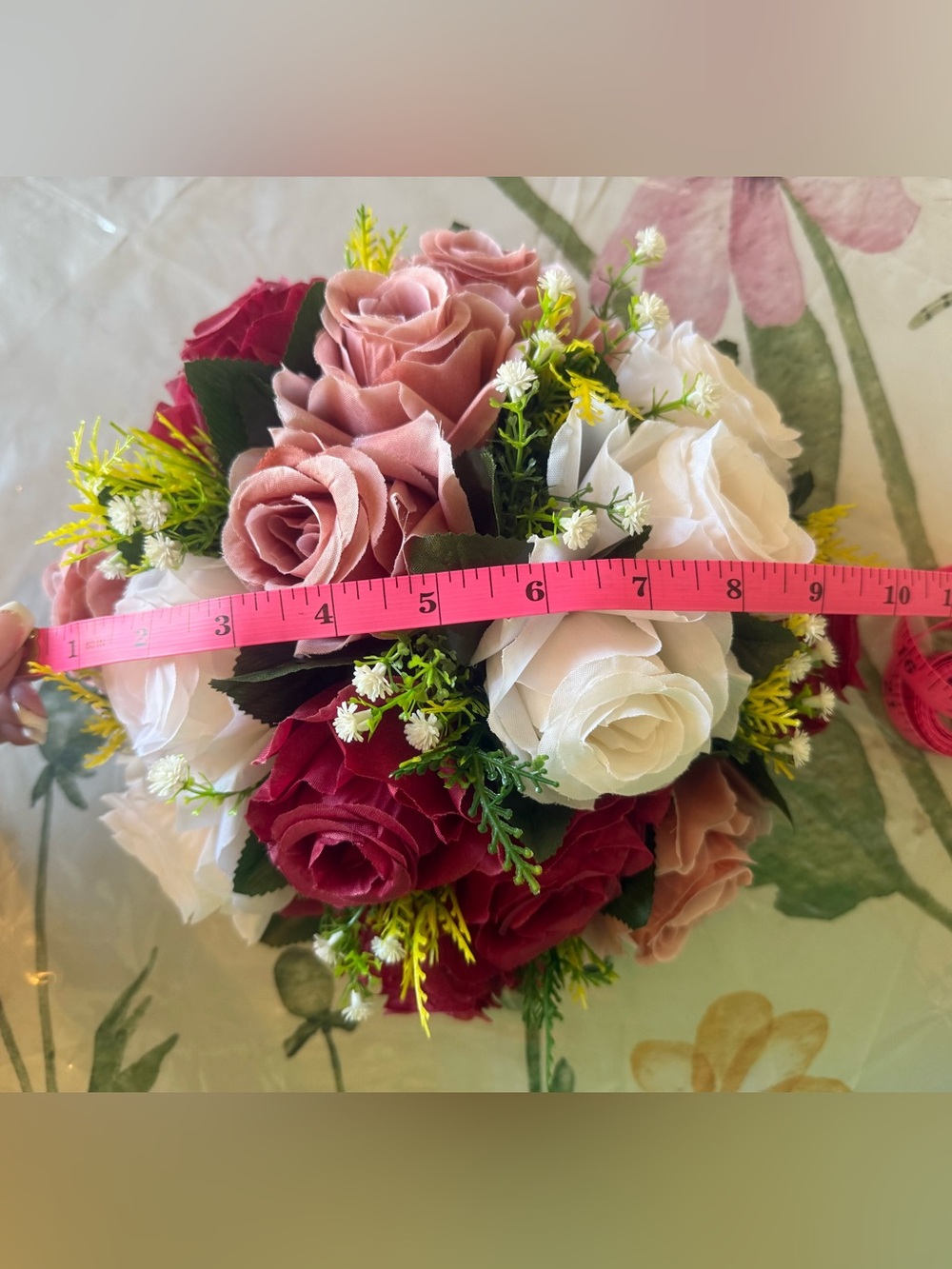 *READ DESCRIPTION* Mixed Rose Bouquet - White, Dusty Pink & Red Faux Flowers - Picture 4 of 6
